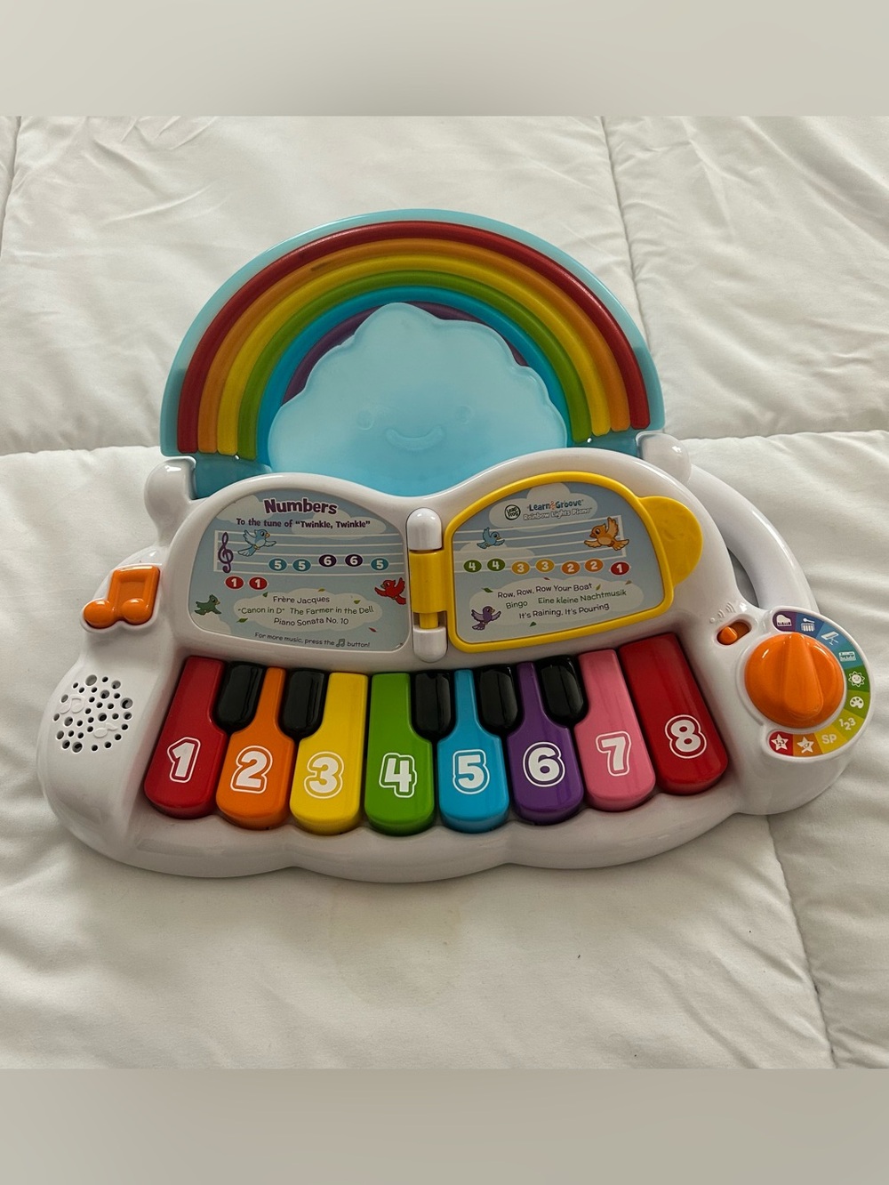 LeapFrog Learn and Groove Rainbow Lights Piano Baby/Toddler Toy Piano Music Toy